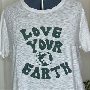 🌵White Burnout Graphic Tee “LOVE YOUR EARTH” NWT